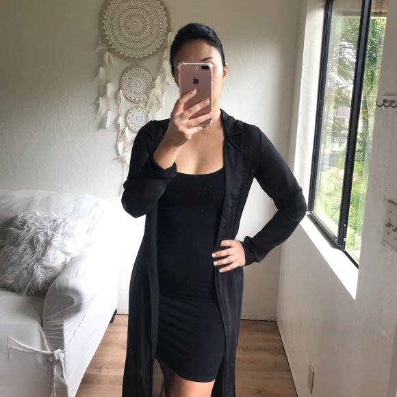 MIA in black - Picture 3 of 4